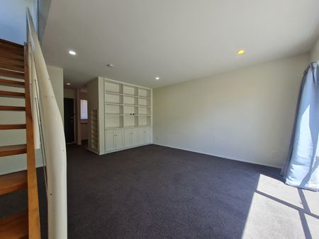 419 Madras Street, St. Albans - Photo 3