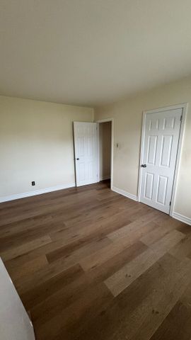 For Lease - 2536 Roman Avenue, Britannia Heights - Queensway Terrace N and Area, Ontario - Photo 3