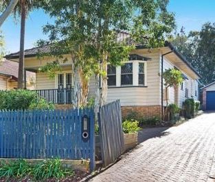 Charming Family Home in Mayfield West! - Photo 3