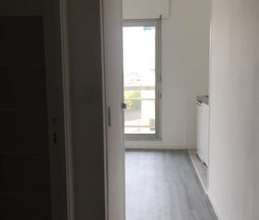 PLACE DIDEROT ST-MAUR - Studio 15m² - Photo 2