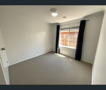 2 Nickell Court, Drouin, Vic 3818 - Photo 5