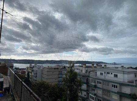 Lisboa, Lisbon 1400 - Photo 3