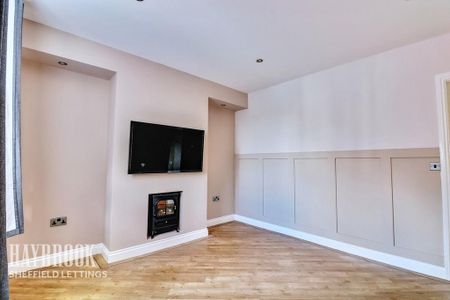3 bedroom terraced house to rent - Photo 5