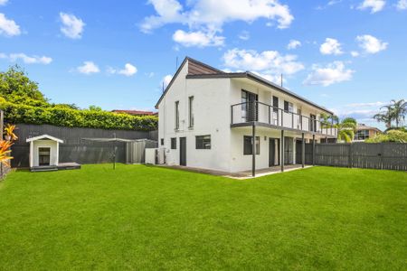 Spacious Family Home nestled in sought after pocket of McDowall - Photo 3