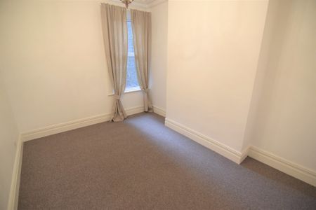 To Let 1 Bed Ground Floor Flat - Photo 3