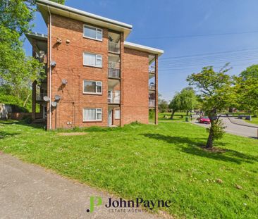 Charminster Drive, Styvechale, Coventry, CV3 5AA - Photo 1