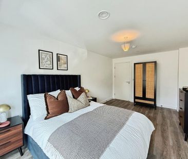 2 bedroom flat to rent - Photo 2