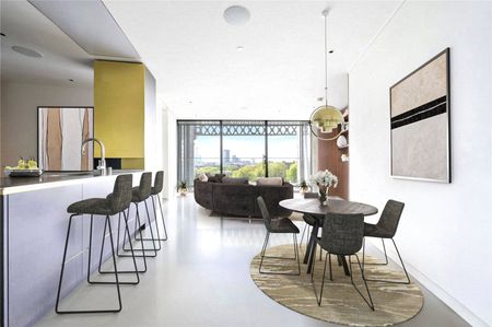 Three Bedroom Home in Iconic Gasholders, King's Cross - Photo 3