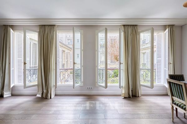 Appartement à louer à Paris 8Ème - Photo 1