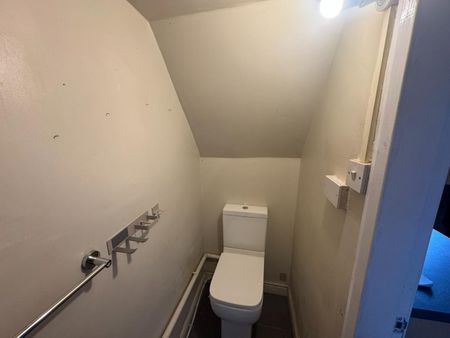 3 bedroom House To Let - Photo 5