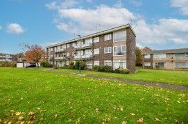 Broomley Court, Fawdon NE3 2BU - Photo 3