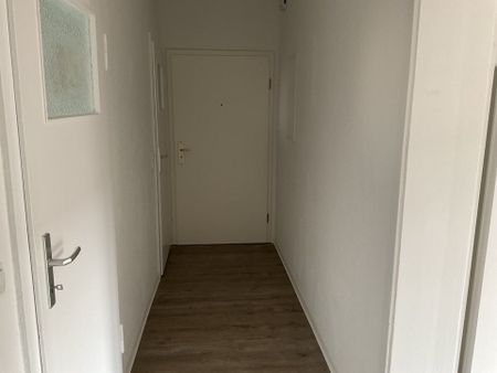 Moderne und gemütliche Wohnung mit Balkon - Foto 4