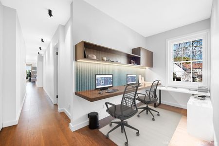 Sunny Penthouse Apartment, immaculately presented, superbly location (By Appointment) - Photo 2