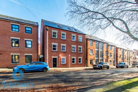 3 bed Apartment for Rent - Photo 3