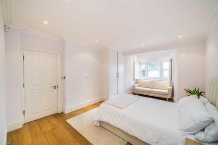 3 bedroom flat to rent - Photo 3