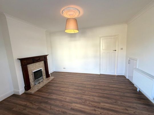3 bedroom semi-detached to let - Photo 1