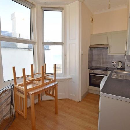 Studio to rent - Photo 3