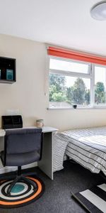 1 bedroom in a house share to rent - Photo 3