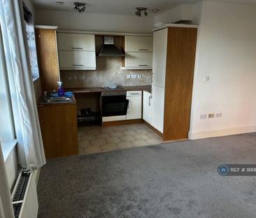 2 bedroom flat to rent - Photo 2