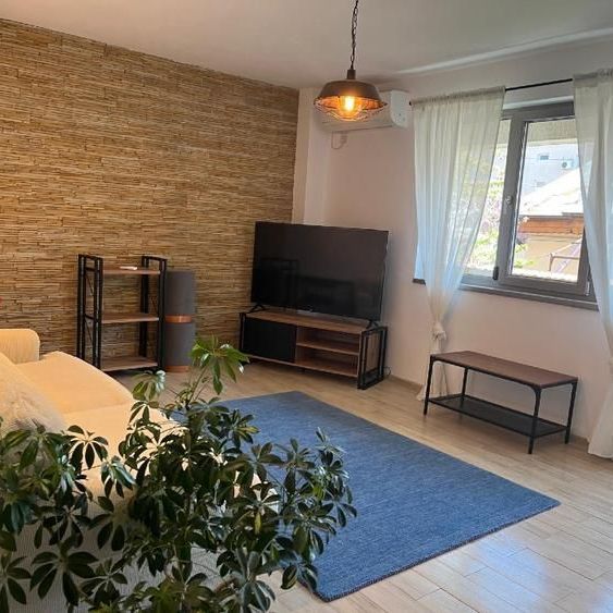 3 camere de inchiriat | zona Floreasca | gradina proprie - Photo 1
