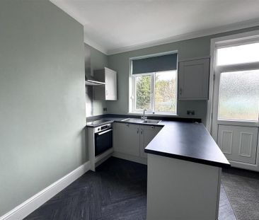 2 bedroom semi-detached house to rent - Photo 6