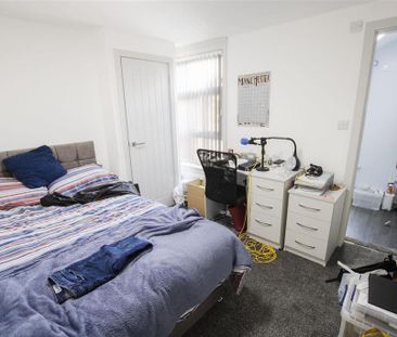 5 bedroom house to rent - Photo 2