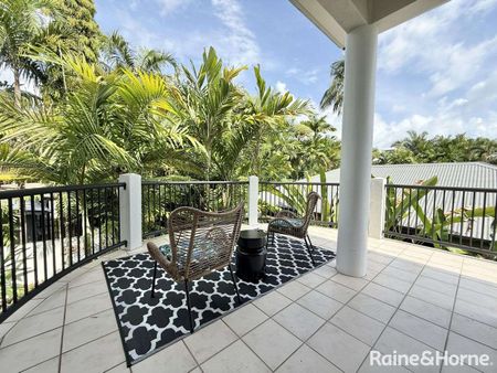 3 BEDROOM : 2 BATHROOM : LUXURY VILLA : FULLY FURNISHED : CLOSE TO TOWN & BEACH : POOL - Photo 5