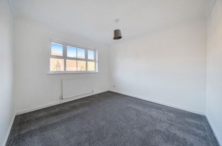 4 bedroom detached house to rent - Photo 4