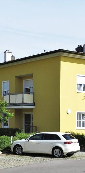Dachgeschosswohnung mit Balkon - Photo 1