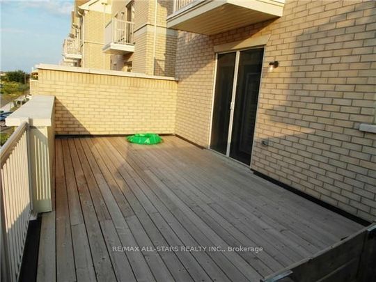 For Lease - 60 Cathedral High Street, Markham, Ontario - Photo 1