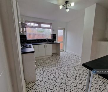 2 bedroom terraced house to rent - Photo 4