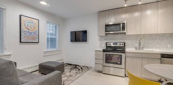 Pet Friendly - Available September 1st - Furnished Studio @ 1425 Haro - Photo 2