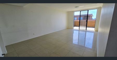 Penthouse + Rooftop Terrace - Photo 5