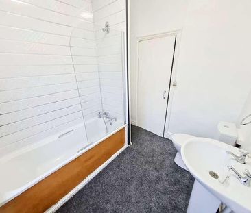 Richmond Avenue, Prestwich, M25 - Photo 5