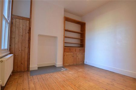 4 bedroom terraced house to rent - Photo 2