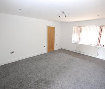 4 bedroom detached house to rent - Photo 3