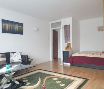 Studio to rent - Photo 4