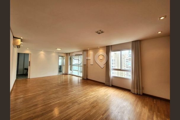 #1186595 - Apartamento - Locação com 210.00 m² , 4 Quarto(s), por R$ 25.000 - Photo 1