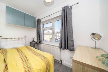 4 bedroom terraced house to rent - Photo 4