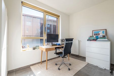 Appartement met 2 slaapkamers en terras aan Turnova - Photo 2