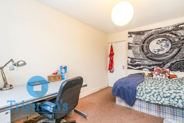 4 bed Detached House for Rent - Photo 1