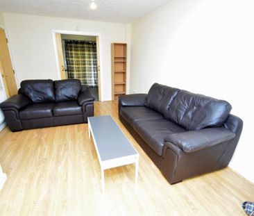4 bedroom townhouse to rent - Photo 5