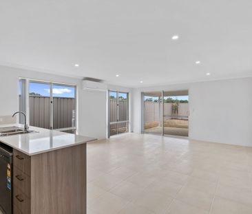 32 Sunglow Street, Karnup - Modern Comfort in a Growing Coastal Com... - Photo 5