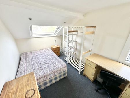 4 bedroom maisonette to rent - Photo 4