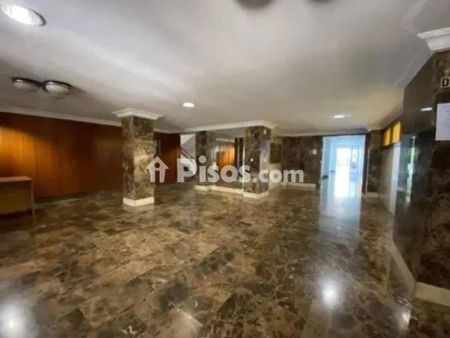 Piso en alquiler en Plaza de Toros-La Guija-Santa María-Ciudad Jardín-Los Rosales - Photo 2