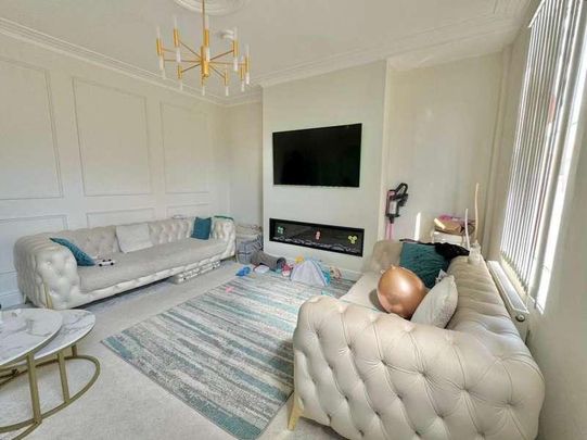 Ashton Avenue, Leeds, LS8 - Photo 1