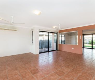 Well Designed Family Home in Central Kirwan - Photo 5