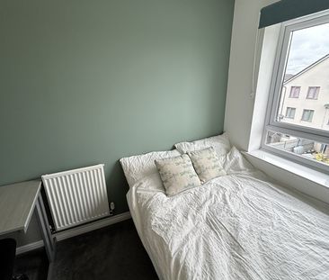 6 Bed Terraced House, Great Copsie Way, BS16 - Photo 5