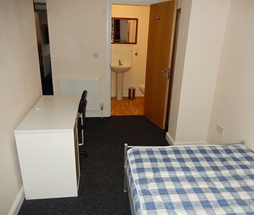 2 Bedroom Flat Alexandra Road - Photo 3