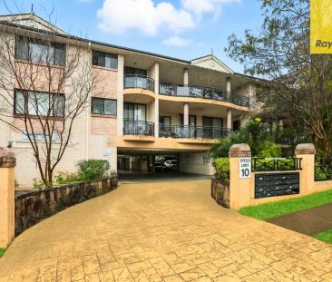 Spacious, Solid & Superbly Located - Your Westmead Oasis Awaits! - Photo 5